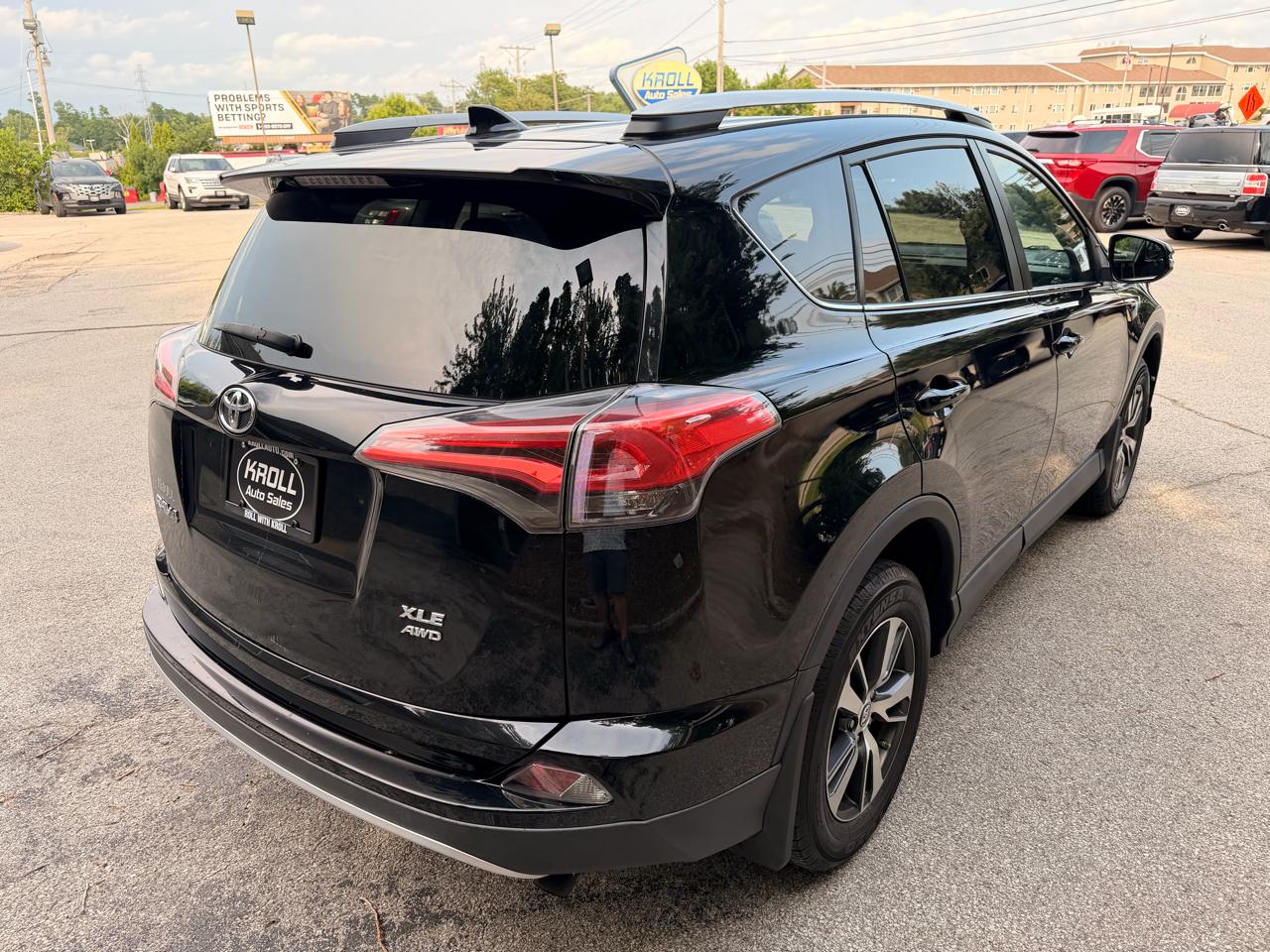 Toyota RAV4 AWD 4dr XLE (Natl) 2016