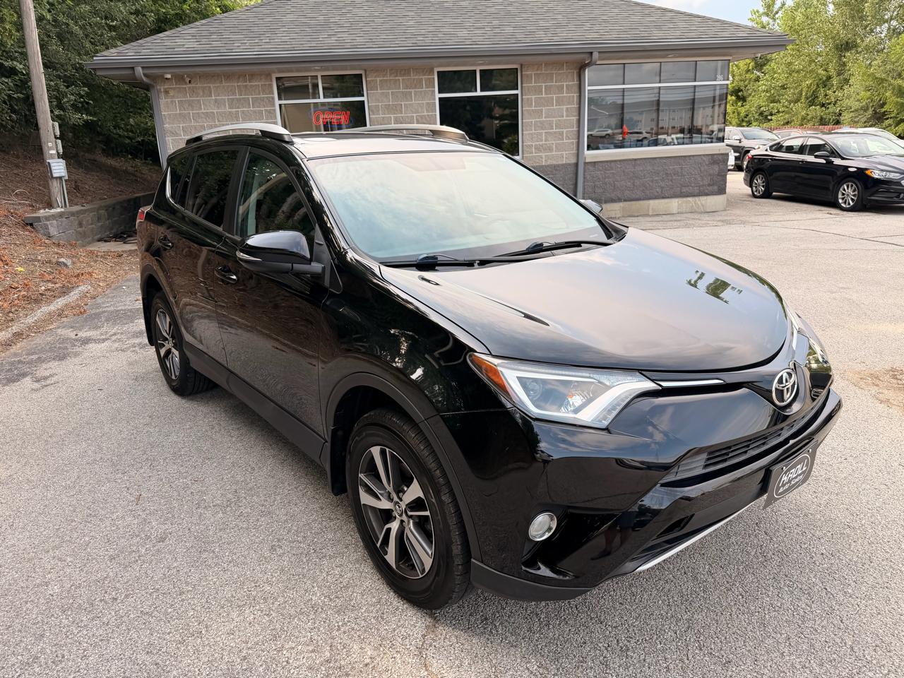 Toyota RAV4 AWD 4dr XLE (Natl) 2016