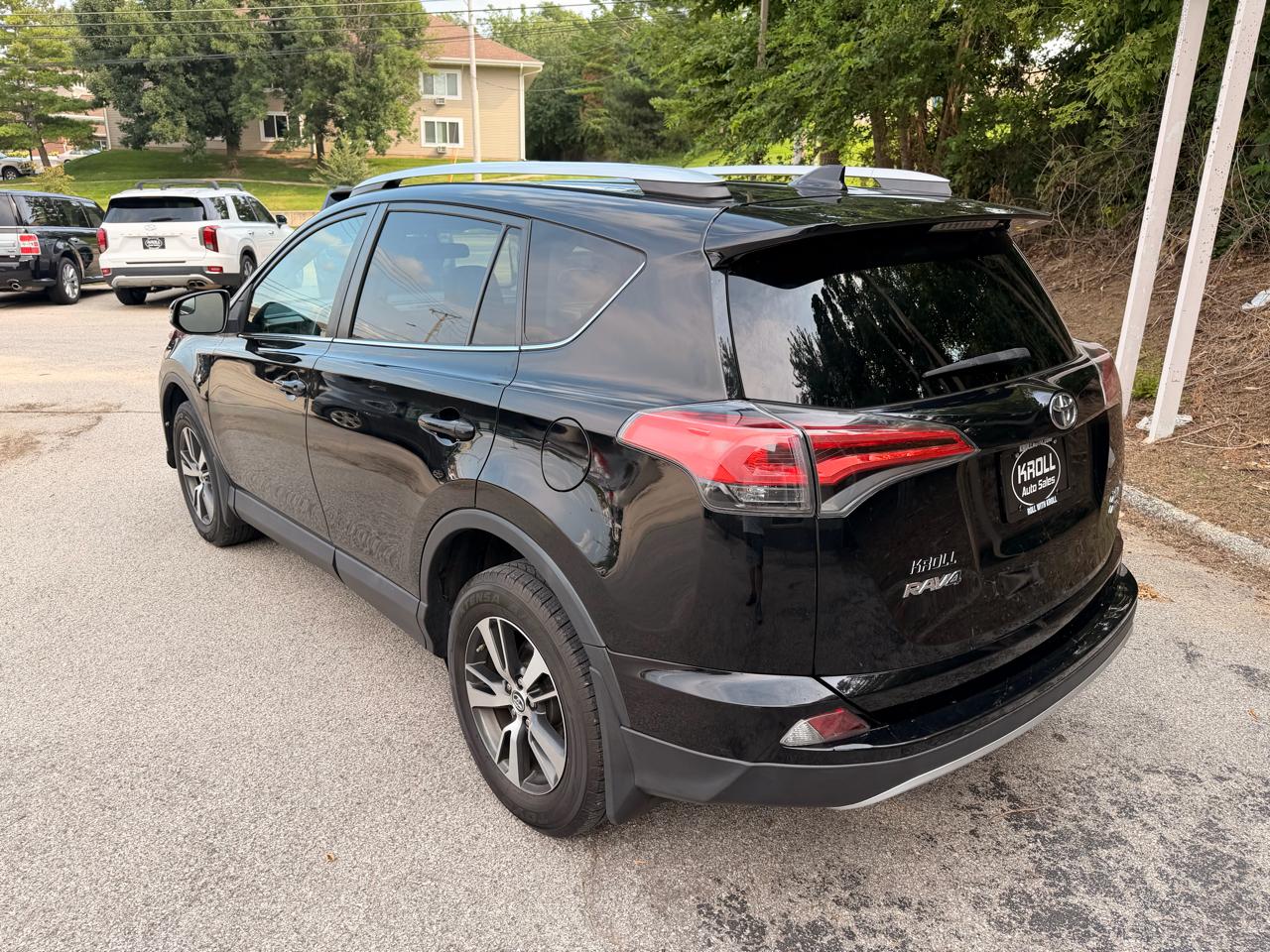 Toyota RAV4 AWD 4dr XLE (Natl) 2016
