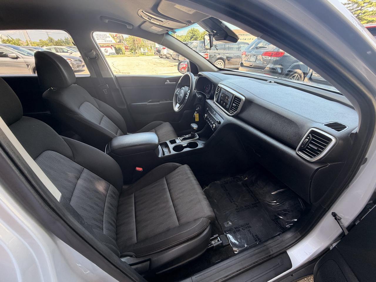 Kia Sportage LX FWD 2020