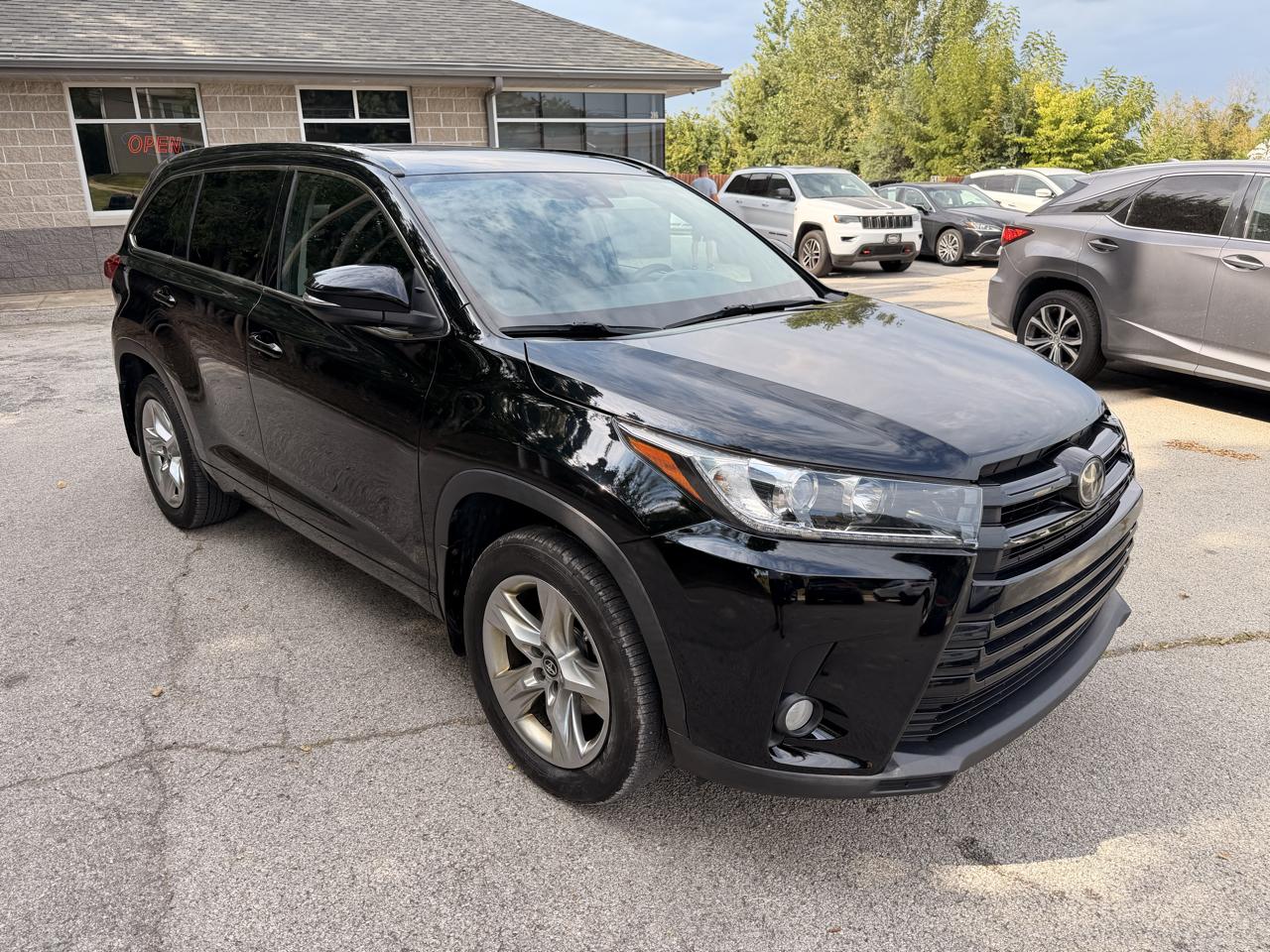 Toyota Highlander XLE V6 AWD (Natl) 2017