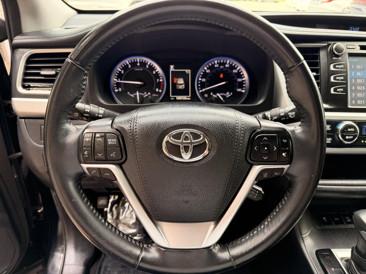Toyota Highlander XLE V6 AWD (Natl) 2017