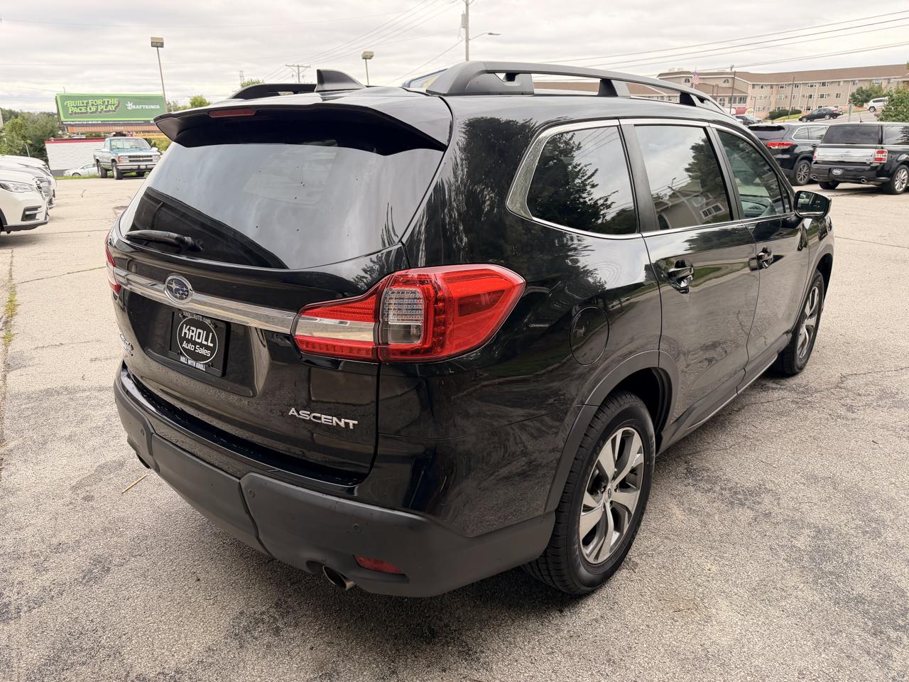 Subaru Ascent Premium 7-Passenger 2022