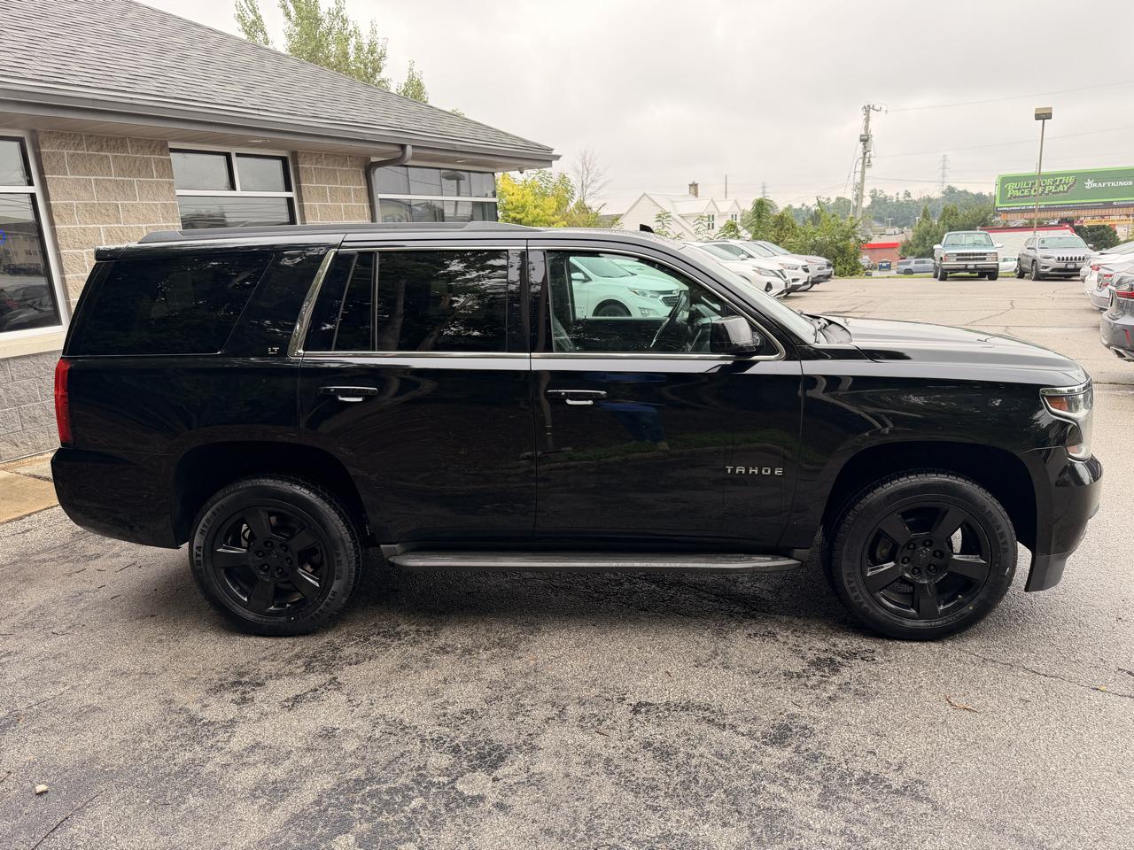 Chevrolet Tahoe 4WD 4dr LT 2017