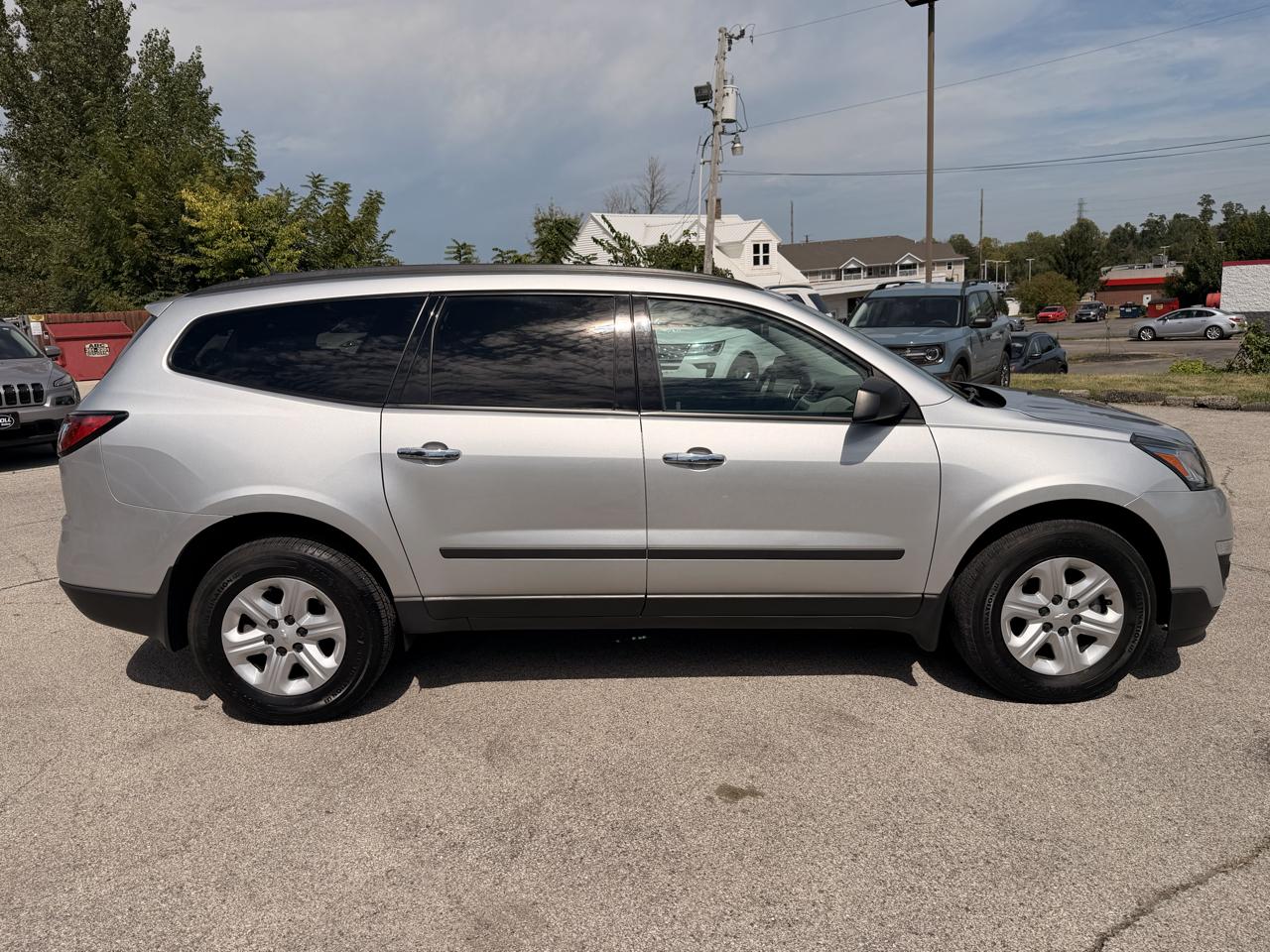 Chevrolet Traverse FWD 4dr LS w/1LS 2016