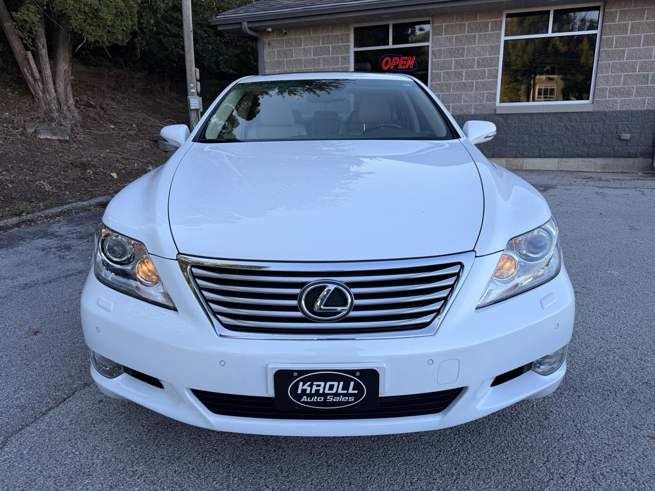 Lexus LS 460 4dr Sdn AWD 2010