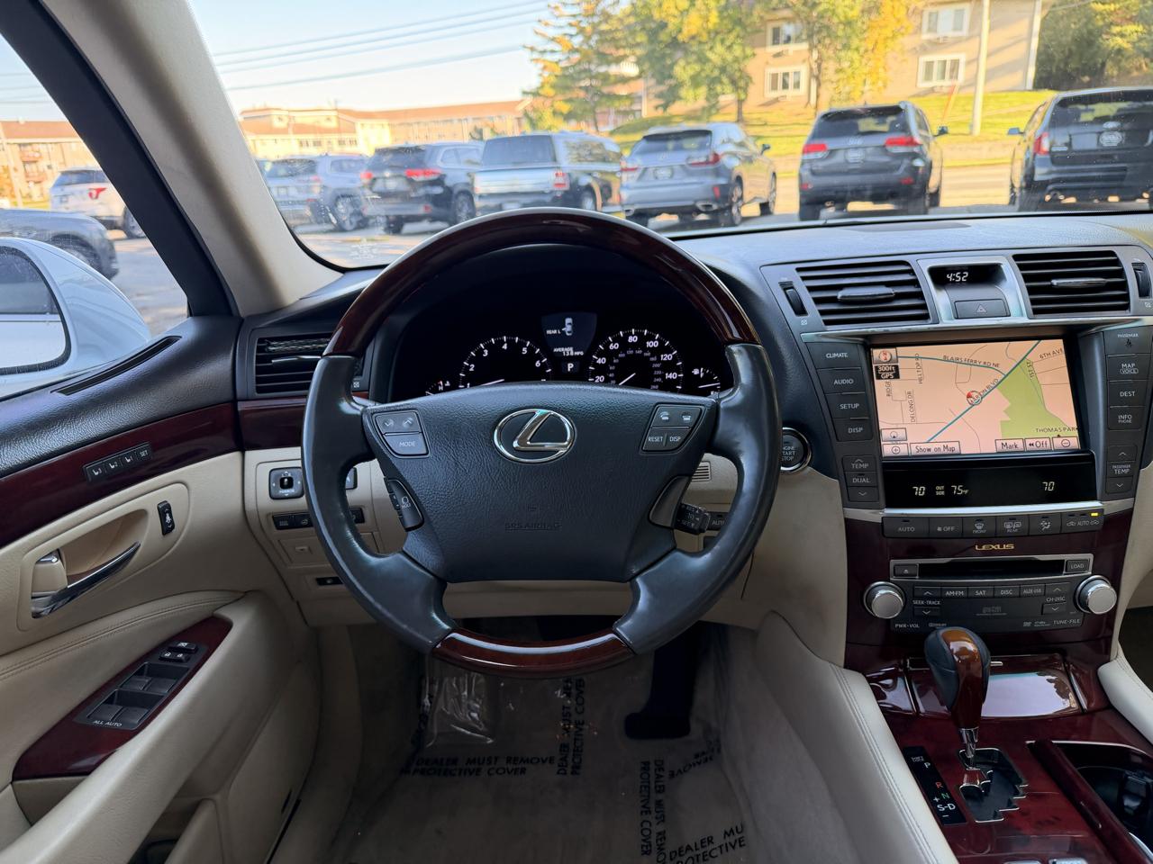 Lexus LS 460 4dr Sdn AWD 2010
