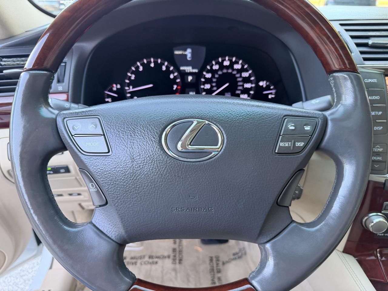 Lexus LS 460 4dr Sdn AWD 2010