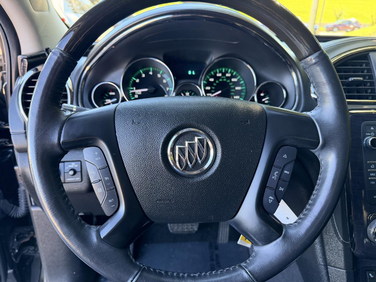 Buick Enclave FWD 4dr Leather 2017