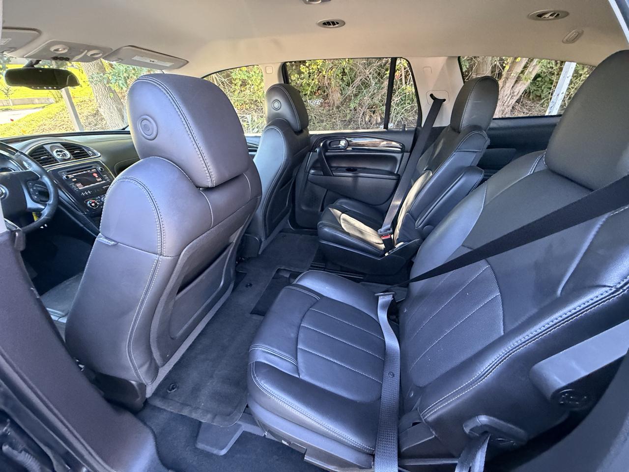Buick Enclave FWD 4dr Leather 2017