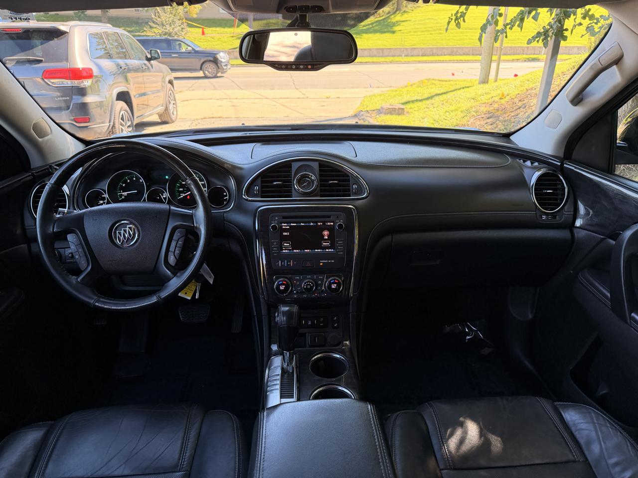 Buick Enclave FWD 4dr Leather 2017