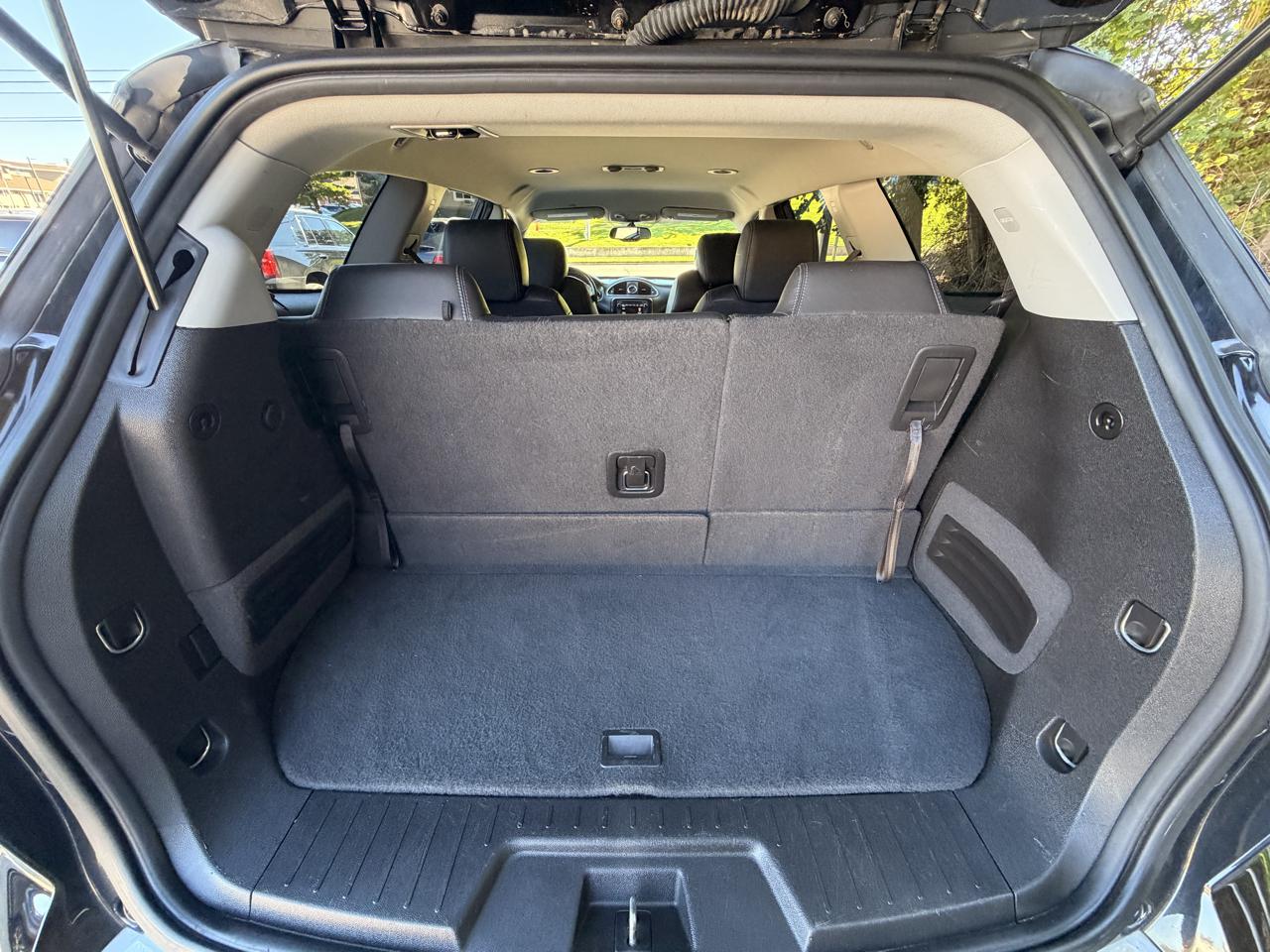 Buick Enclave FWD 4dr Leather 2017