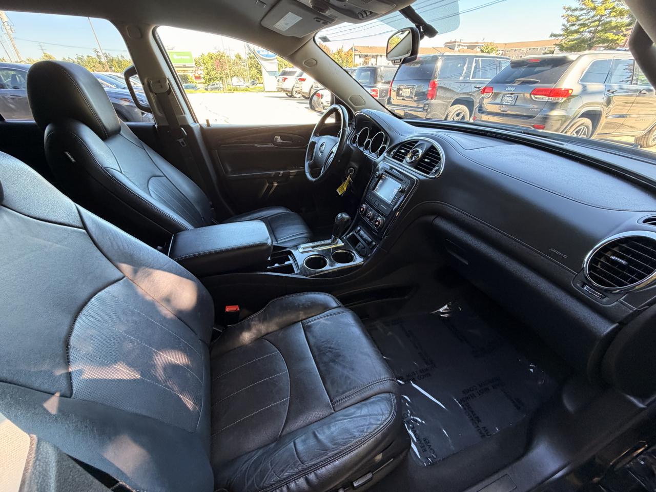 Buick Enclave FWD 4dr Leather 2017