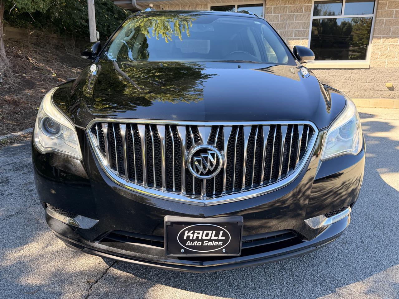 Buick Enclave FWD 4dr Leather 2017