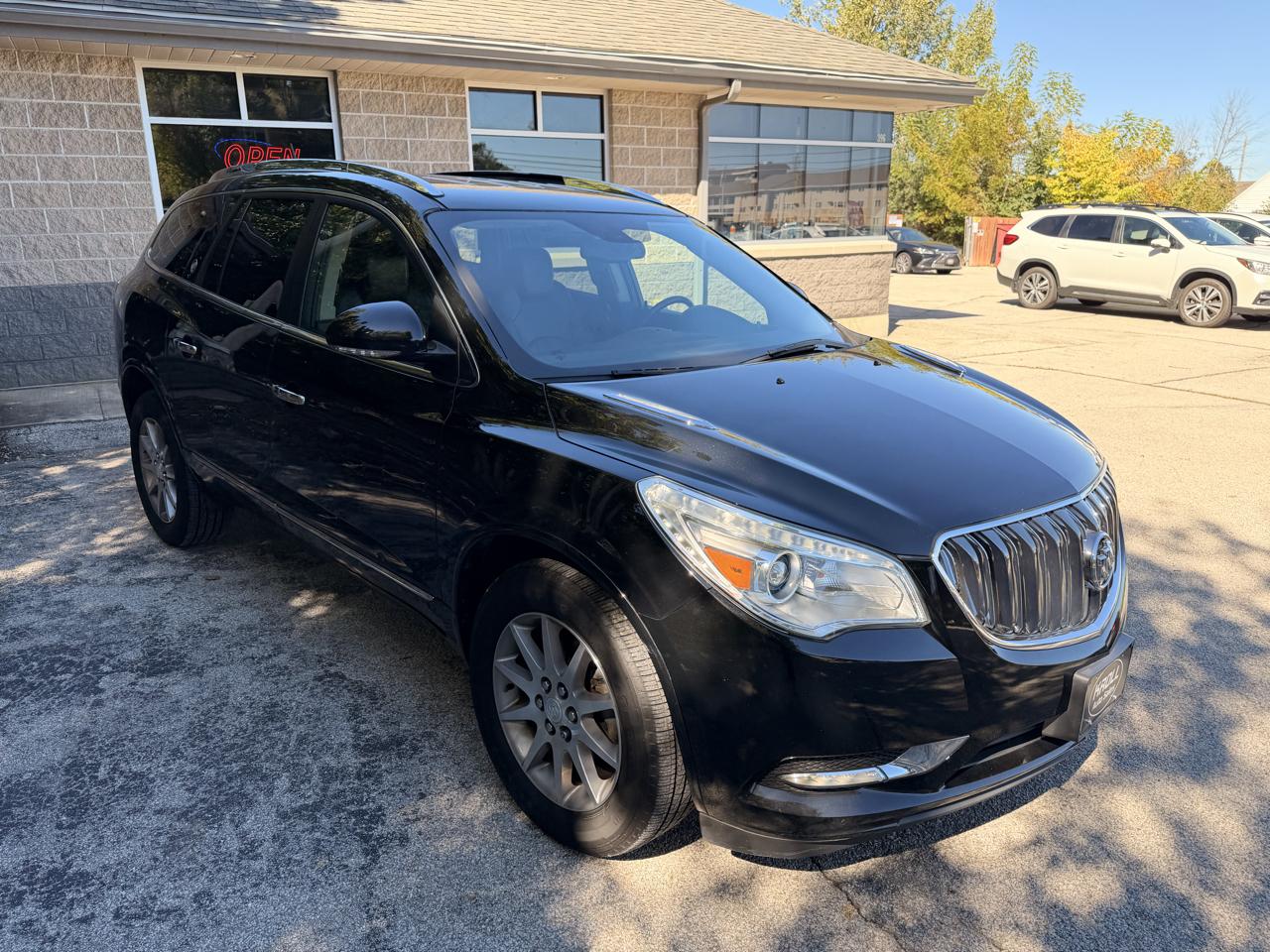 Buick Enclave FWD 4dr Leather 2017