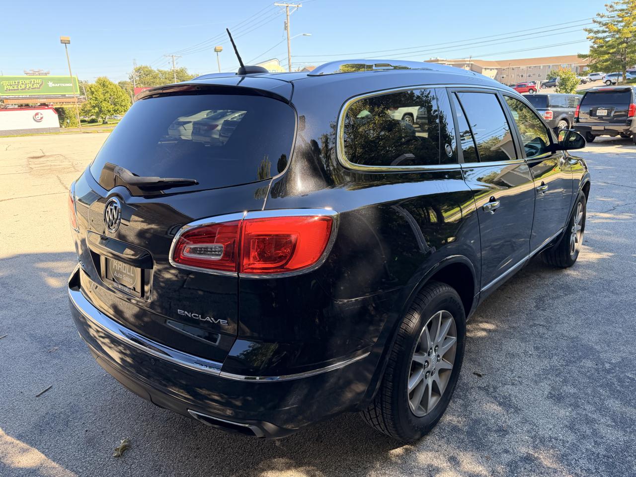 Buick Enclave FWD 4dr Leather 2017