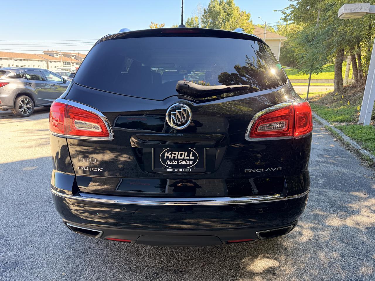 Buick Enclave FWD 4dr Leather 2017