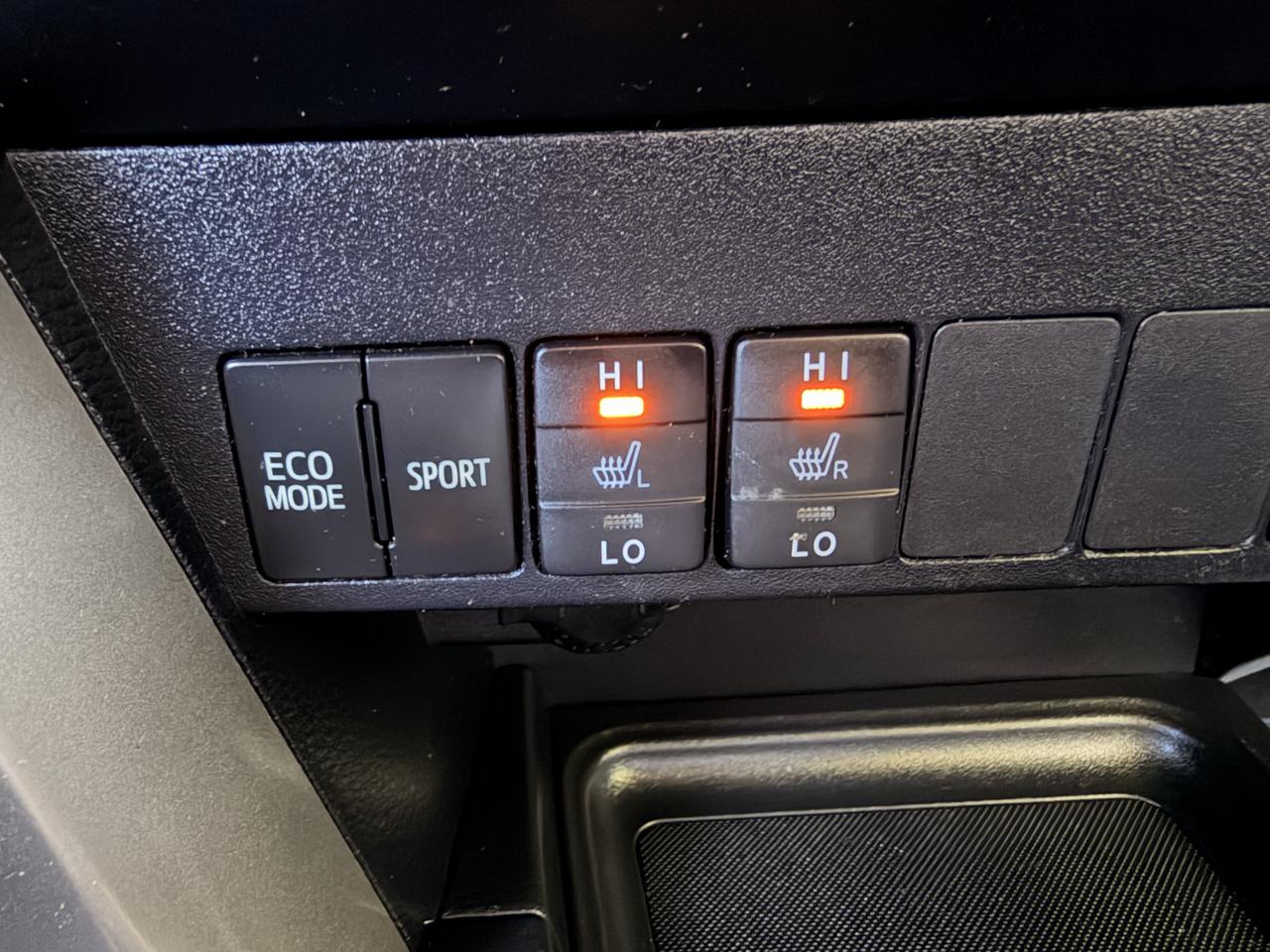Toyota RAV4 AWD 4dr Limited (Natl) 2014