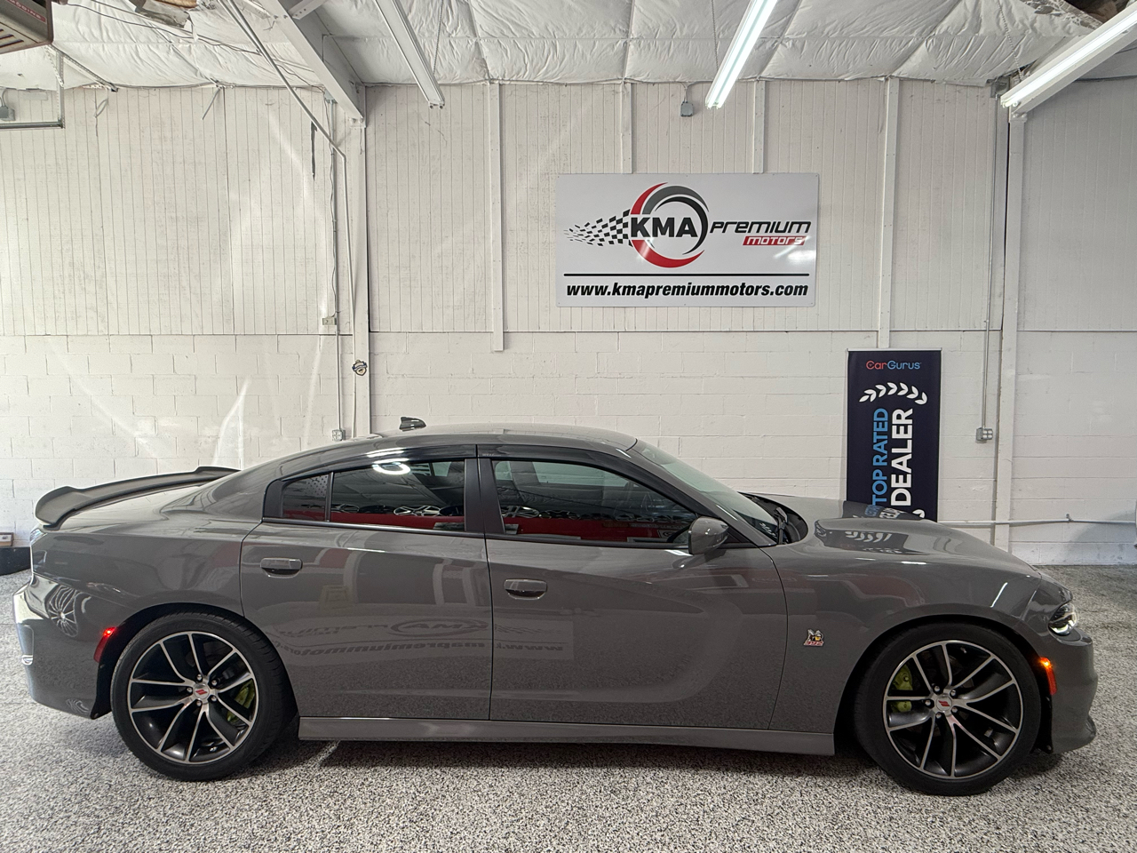 2018 Dodge Charger R/T Scat Pack photo 2