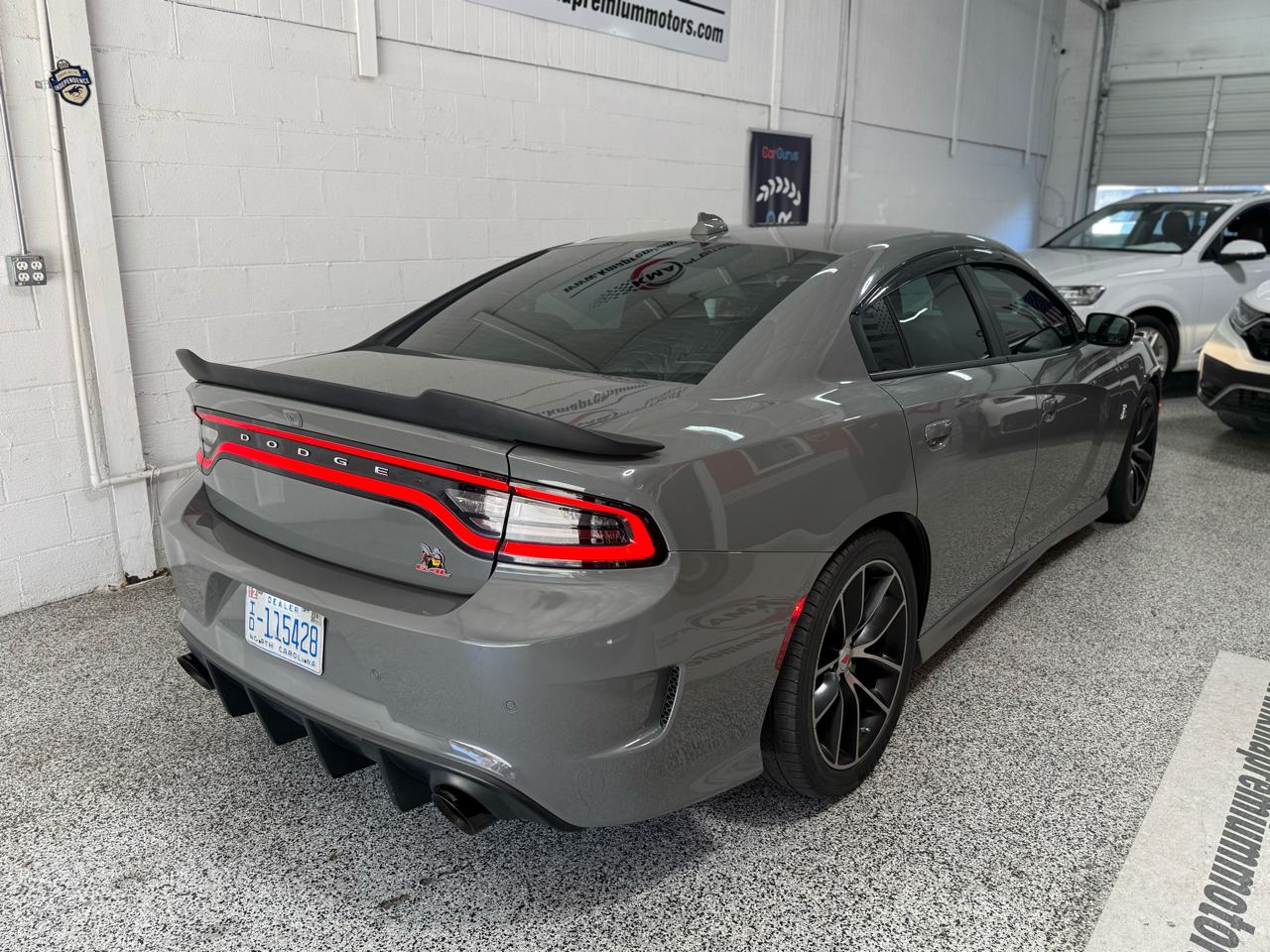 2018 Dodge Charger R/T Scat Pack photo 3