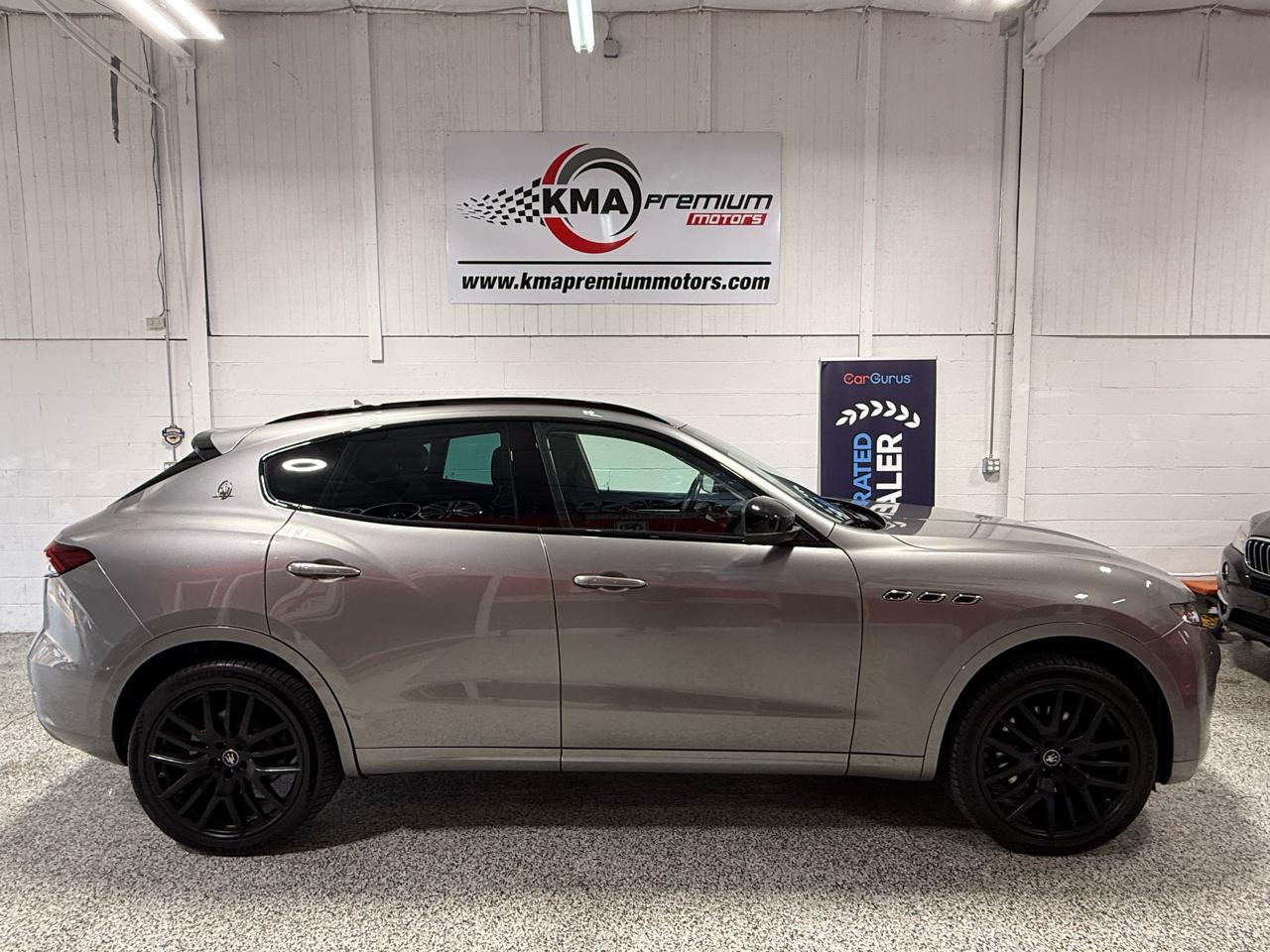 Maserati Levante  2021