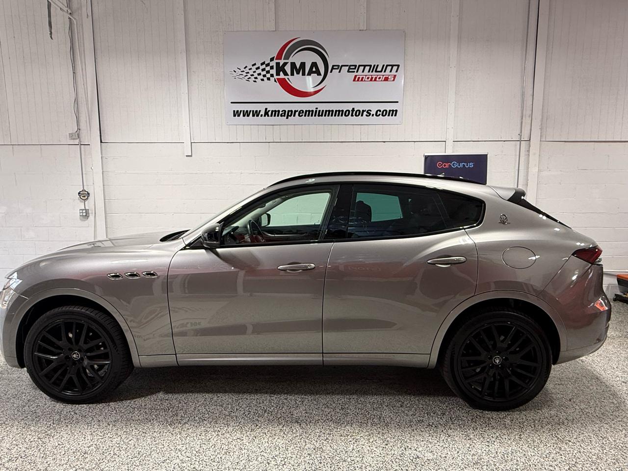 Maserati Levante  2021