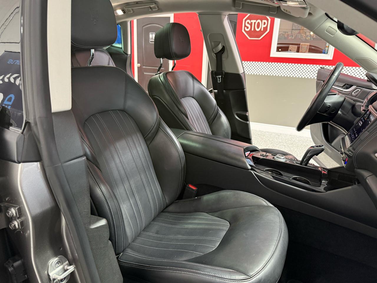 Maserati Levante  2021