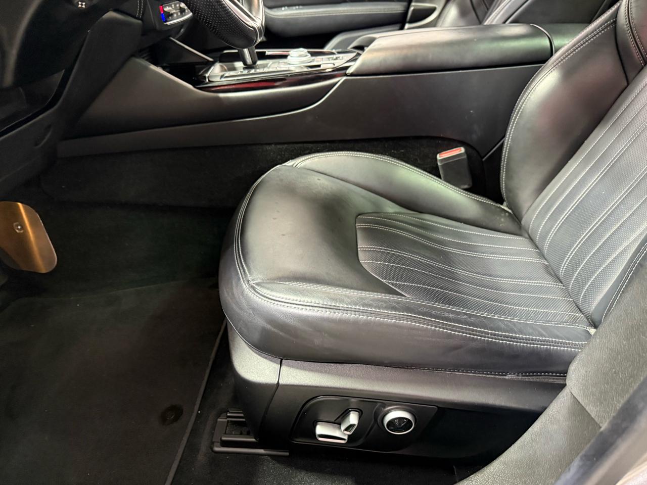 Maserati Levante  2021