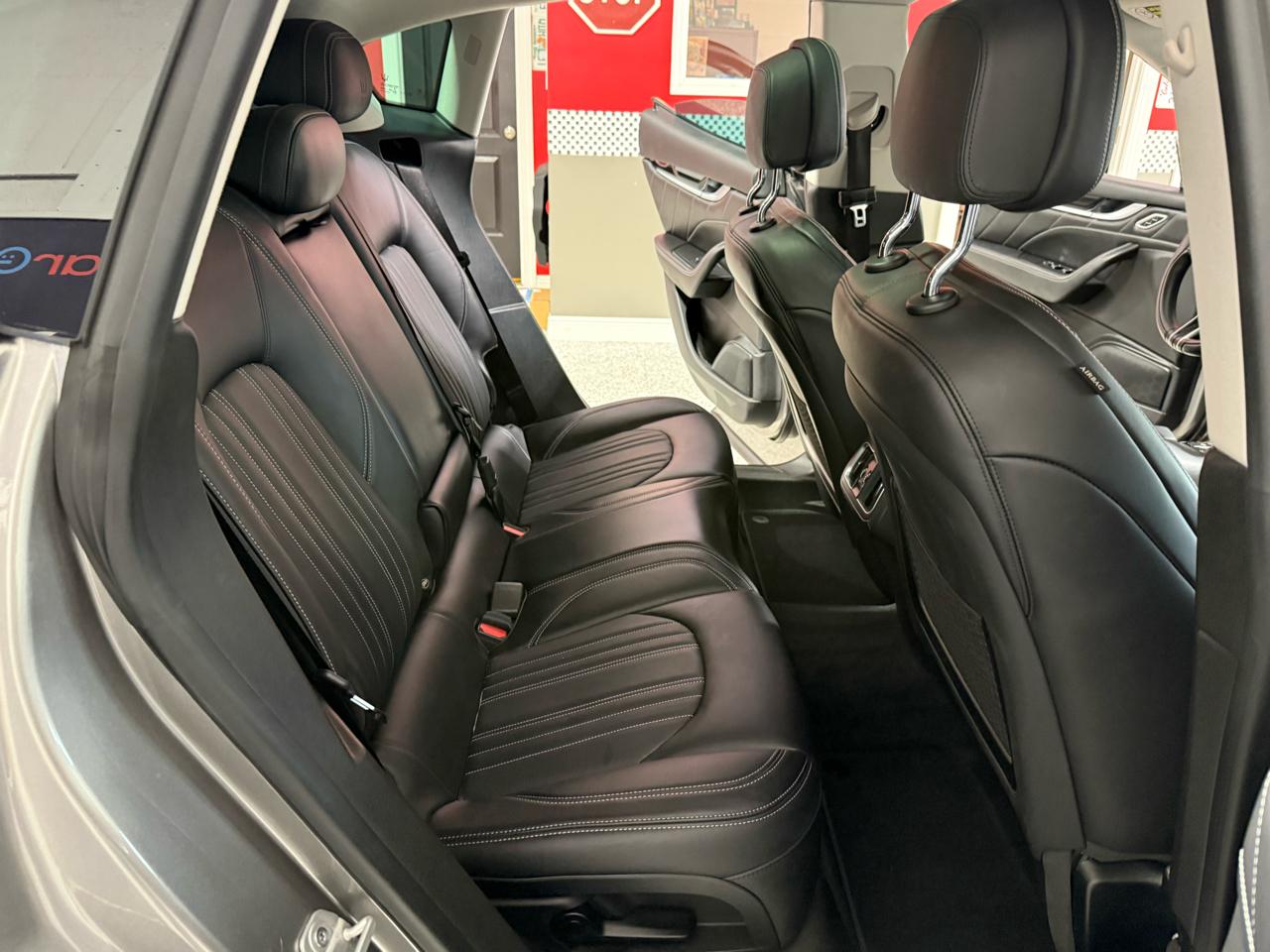 Maserati Levante  2021