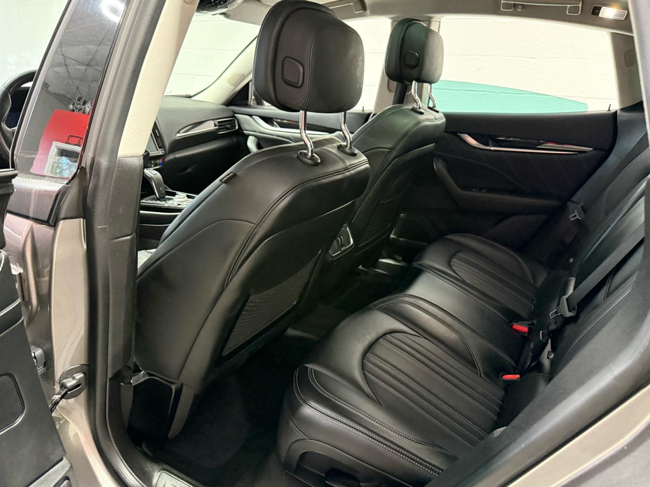 Maserati Levante  2021