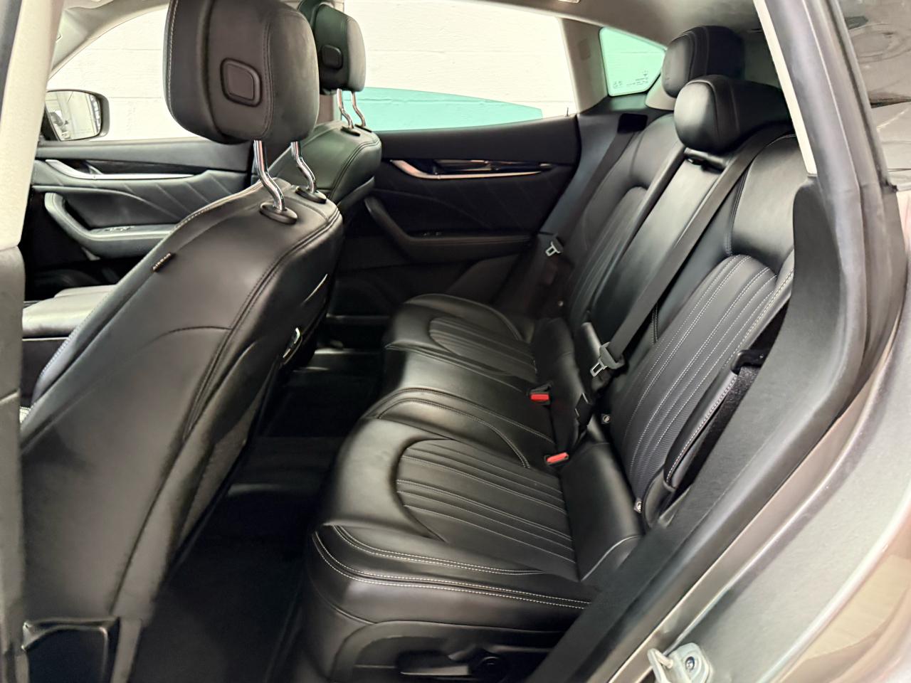 Maserati Levante  2021