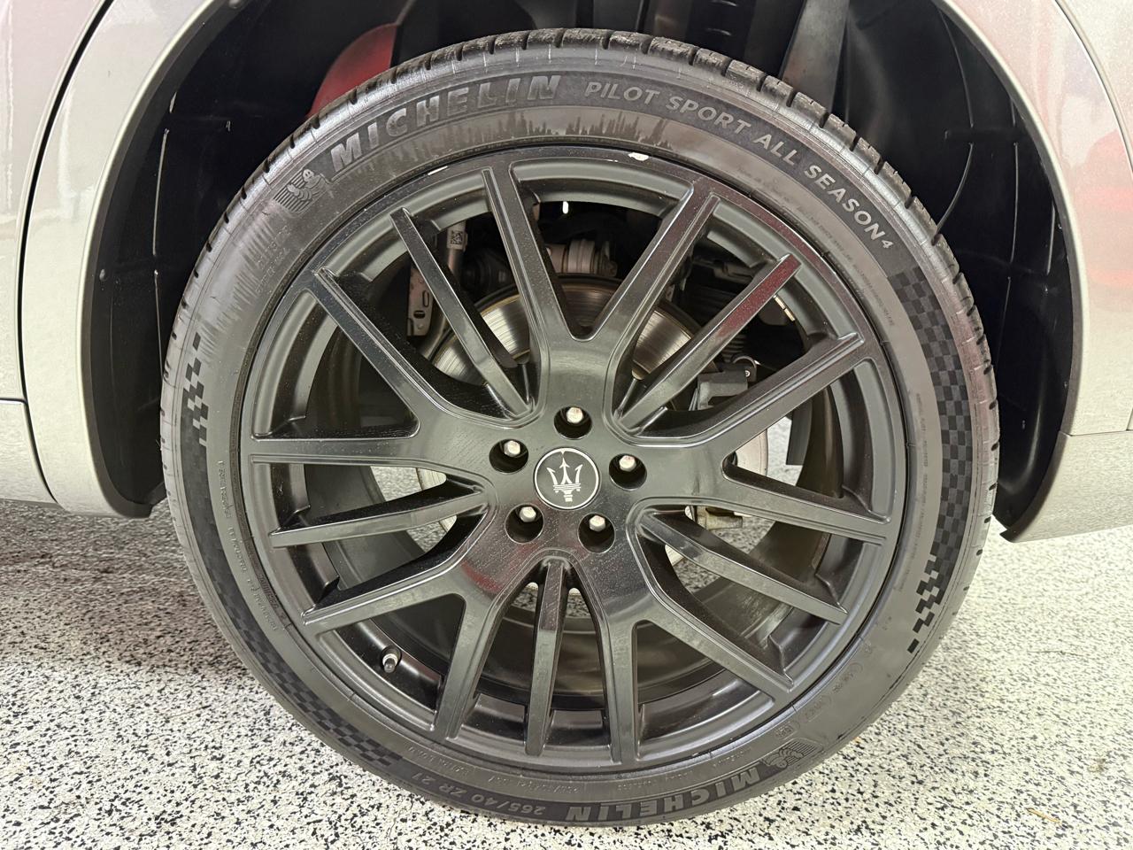 Maserati Levante  2021