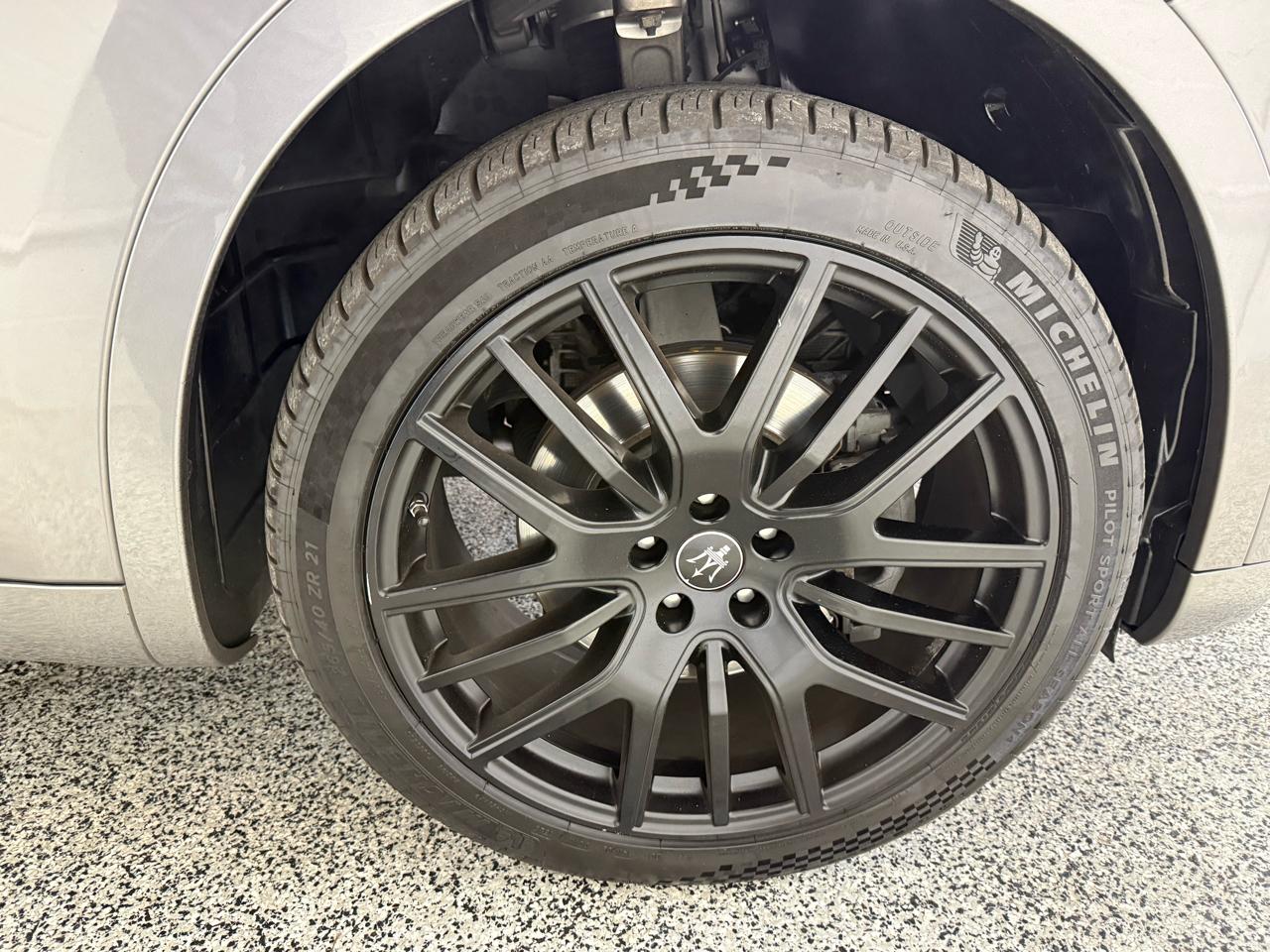 Maserati Levante  2021