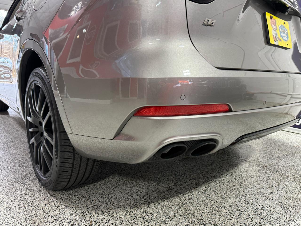 Maserati Levante  2021