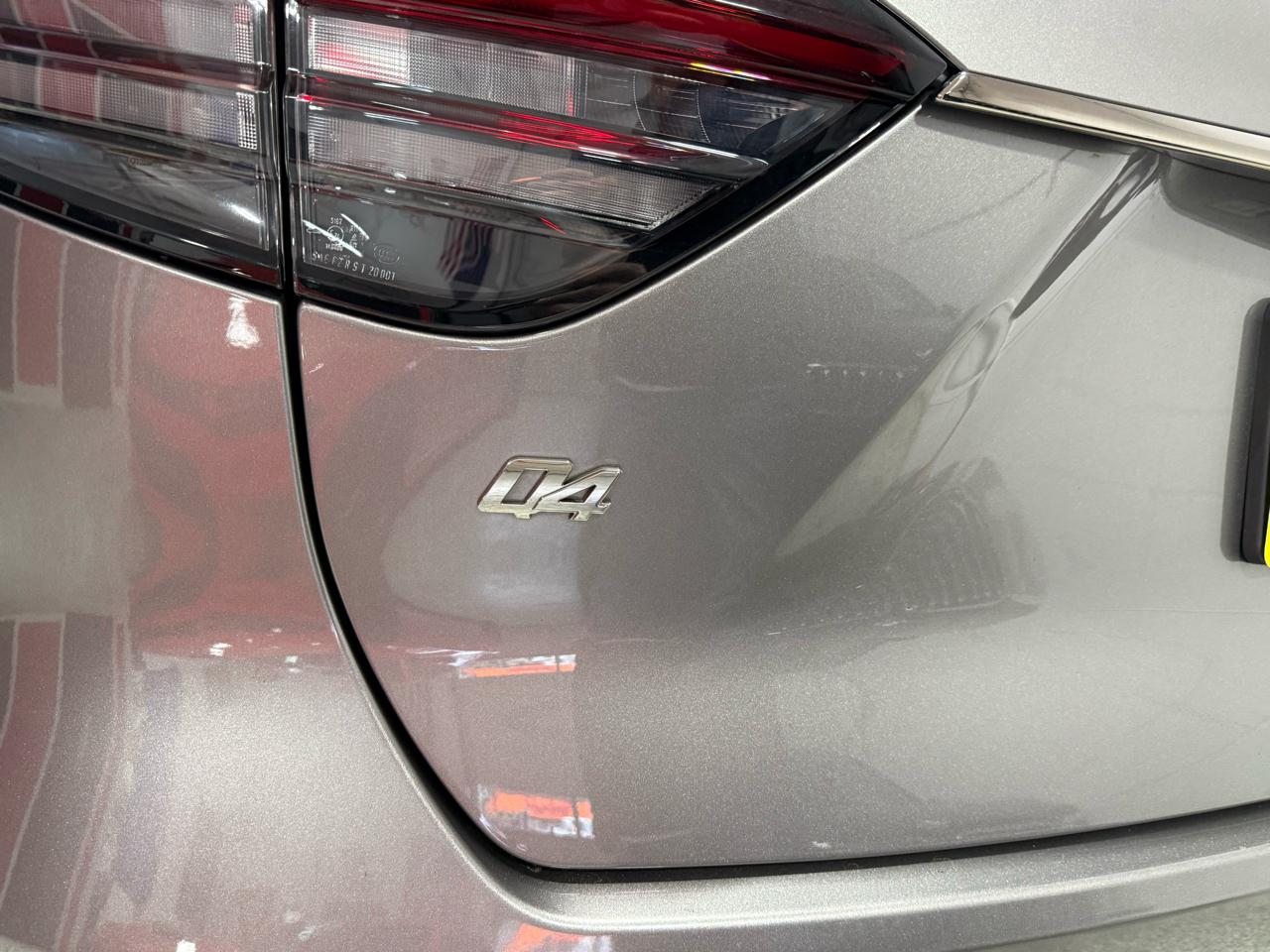 Maserati Levante  2021