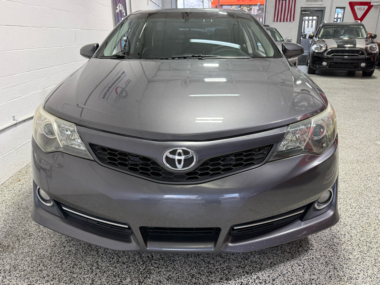 Toyota Camry  2012