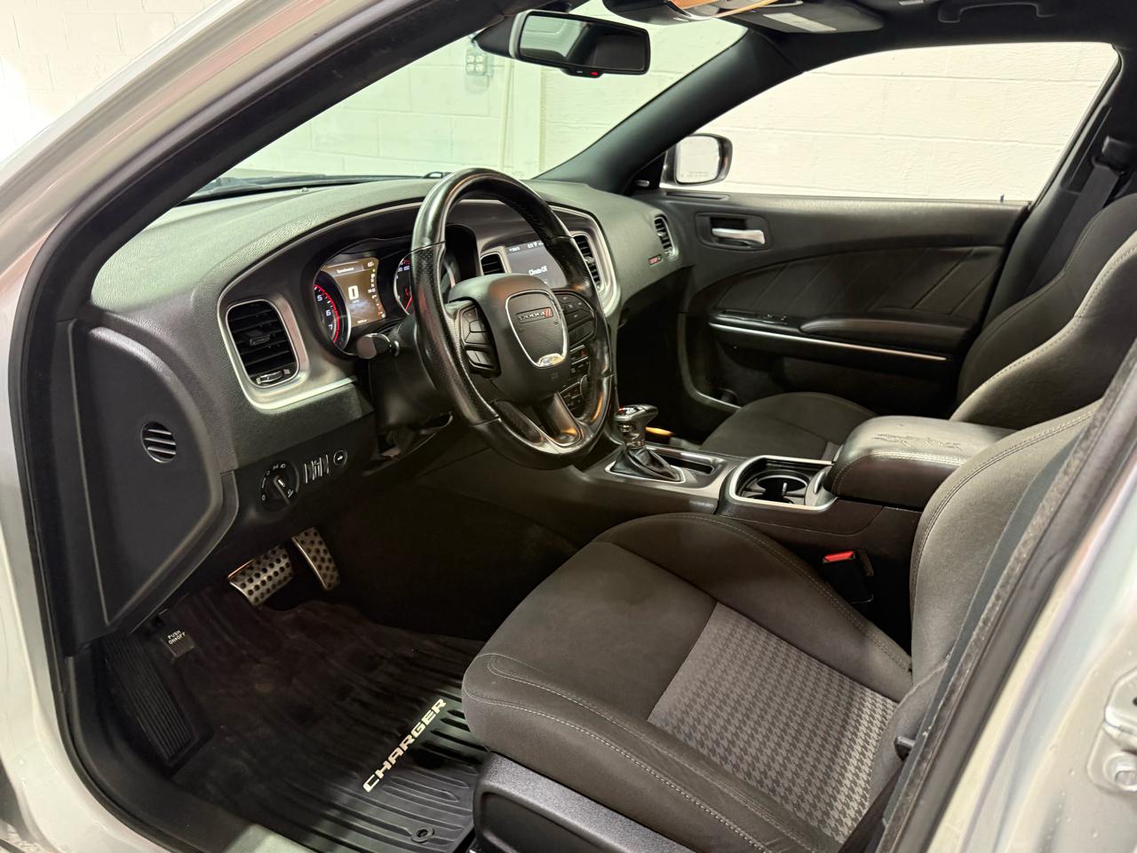 Dodge Charger  2020