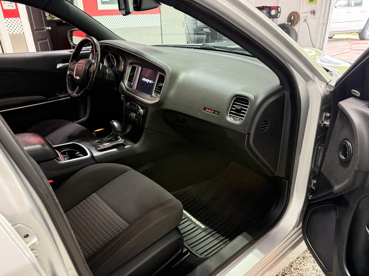 Dodge Charger  2020