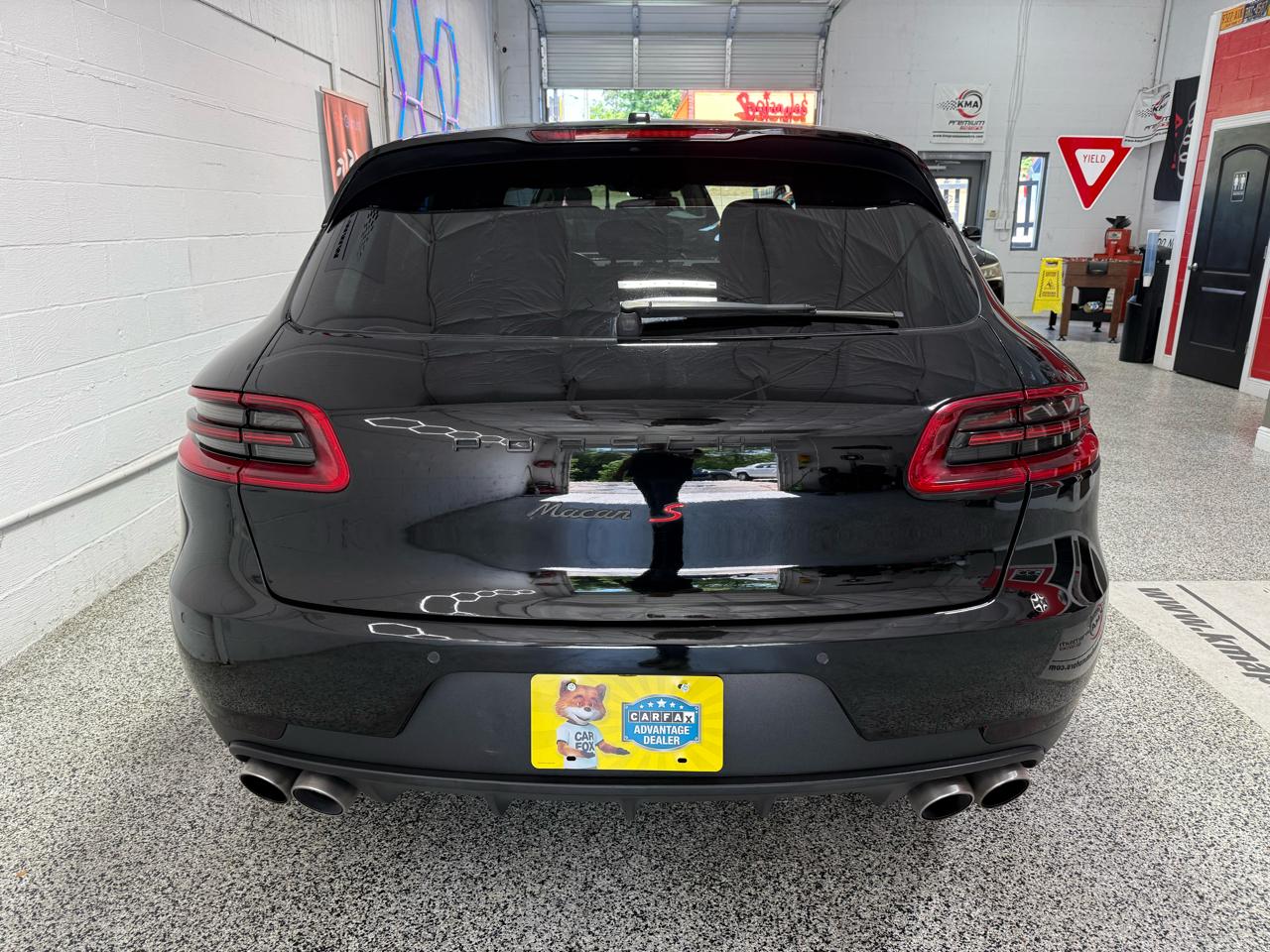 Porsche Macan  2018