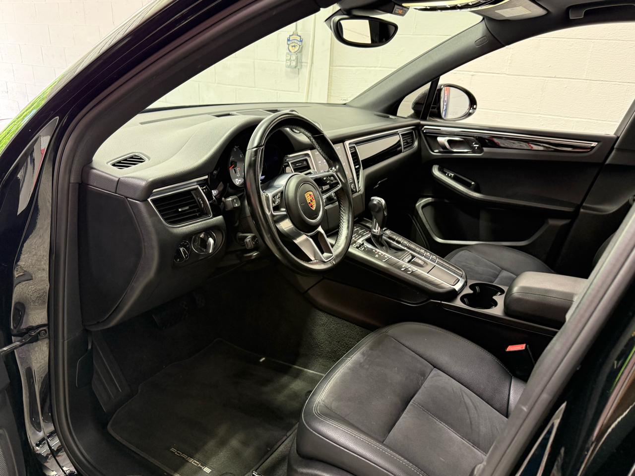 Porsche Macan  2018