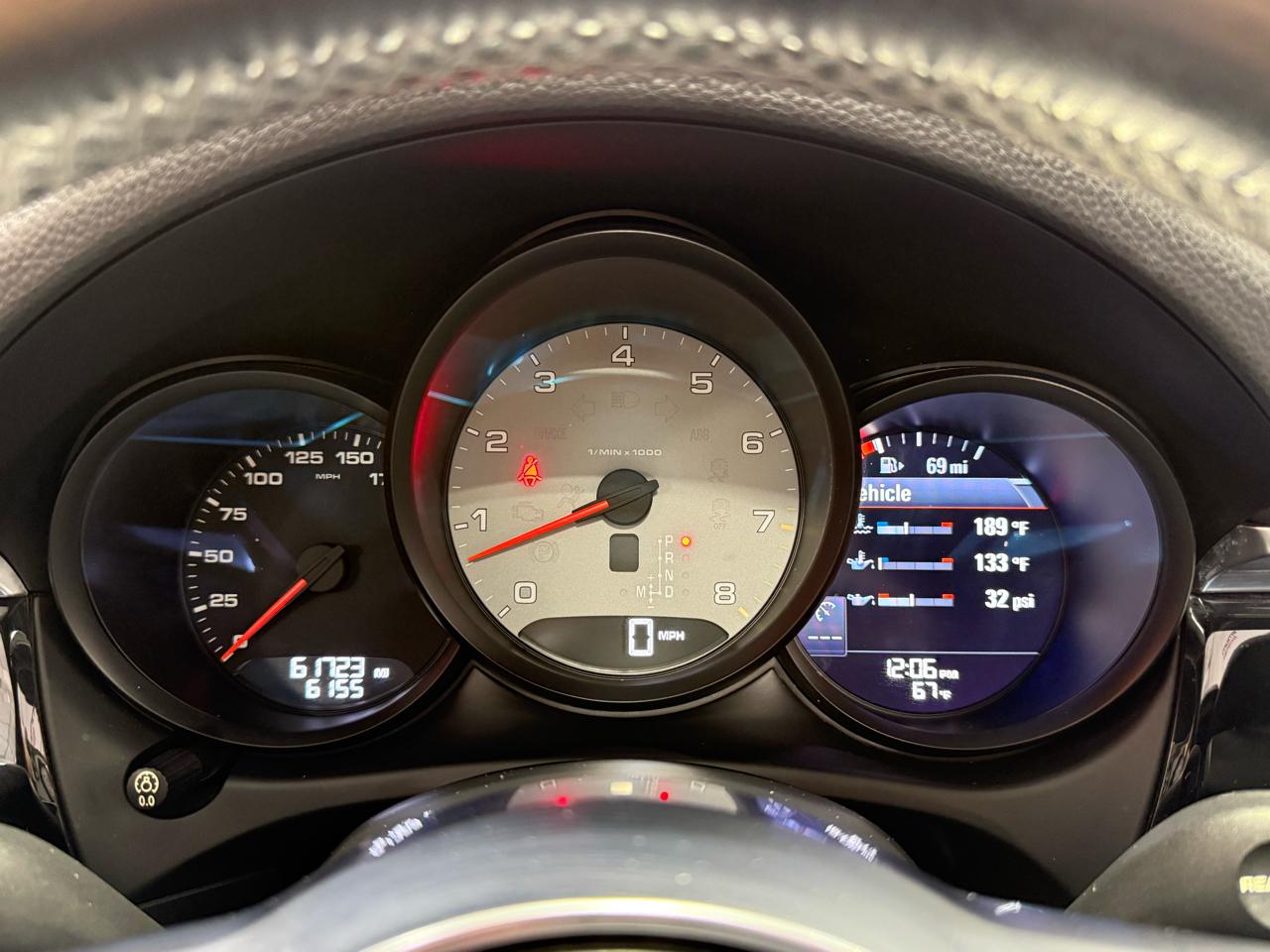 Porsche Macan  2018