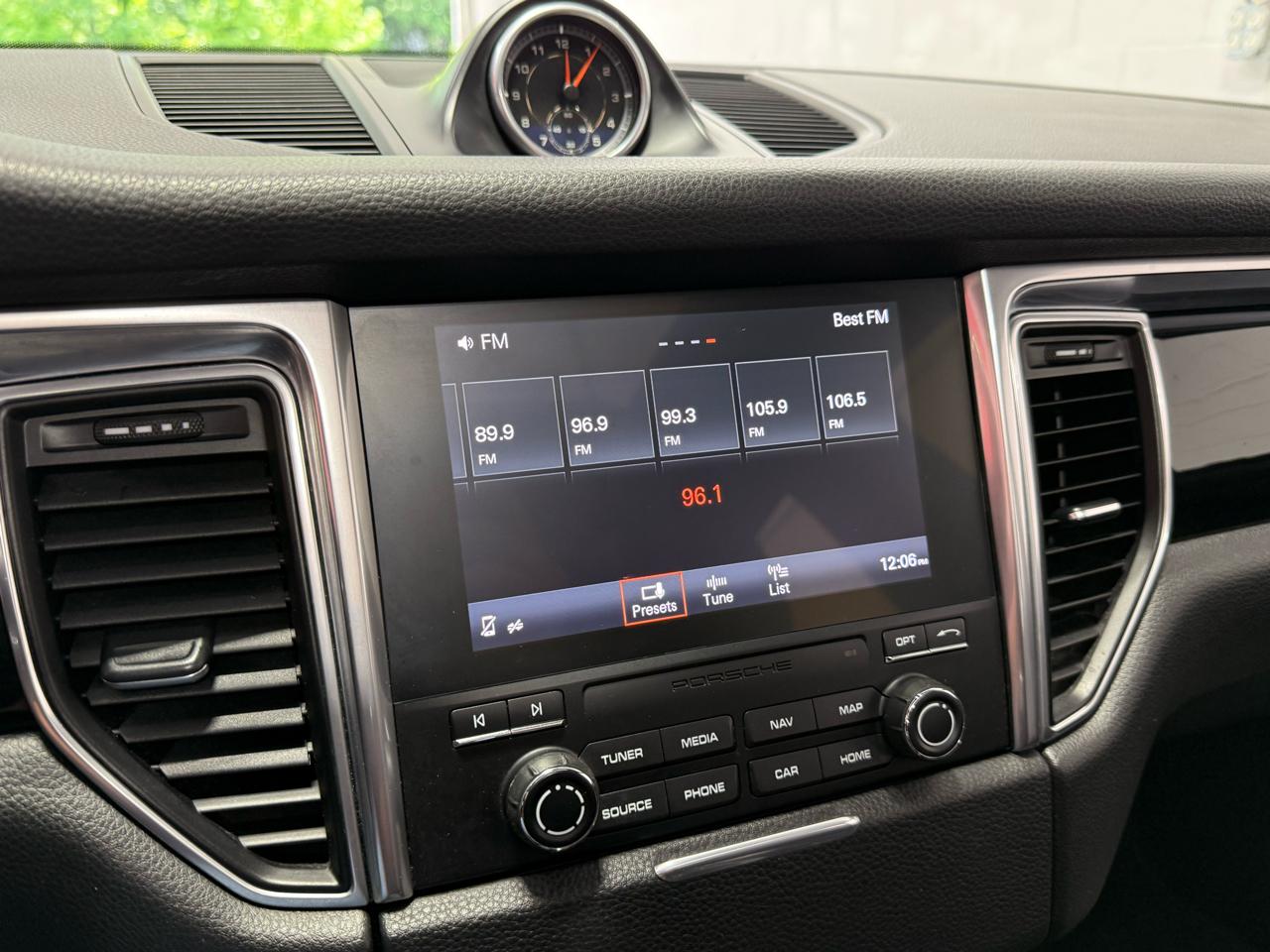 Porsche Macan  2018