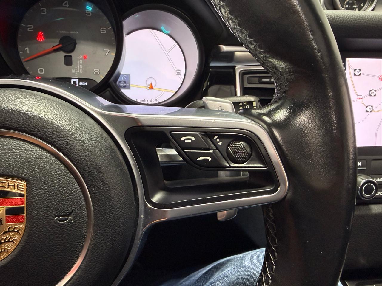 Porsche Macan  2018