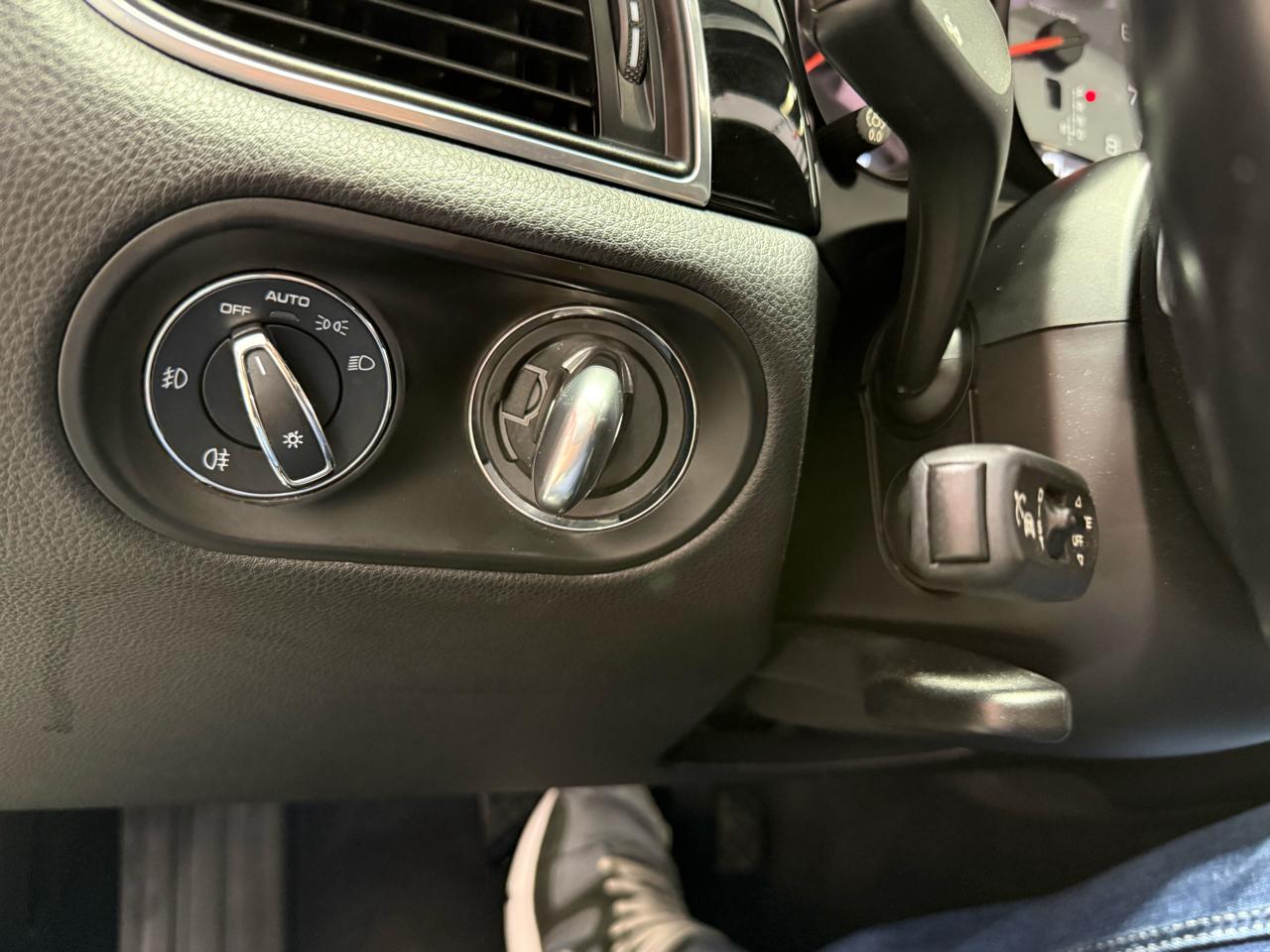 Porsche Macan  2018