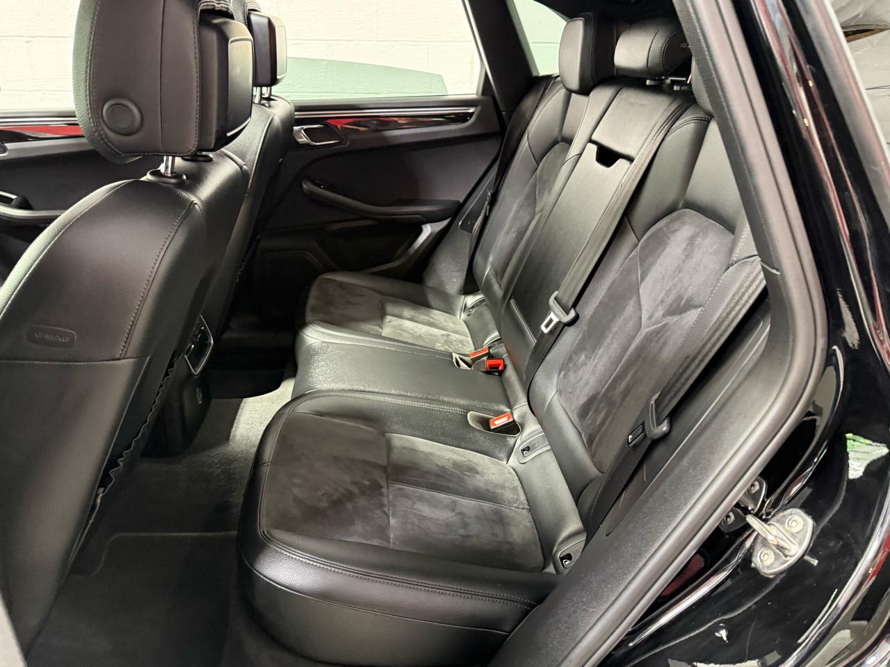 Porsche Macan  2018