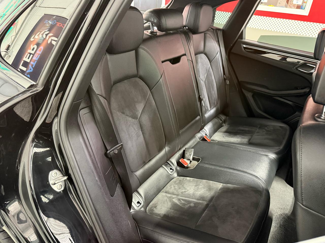 Porsche Macan  2018