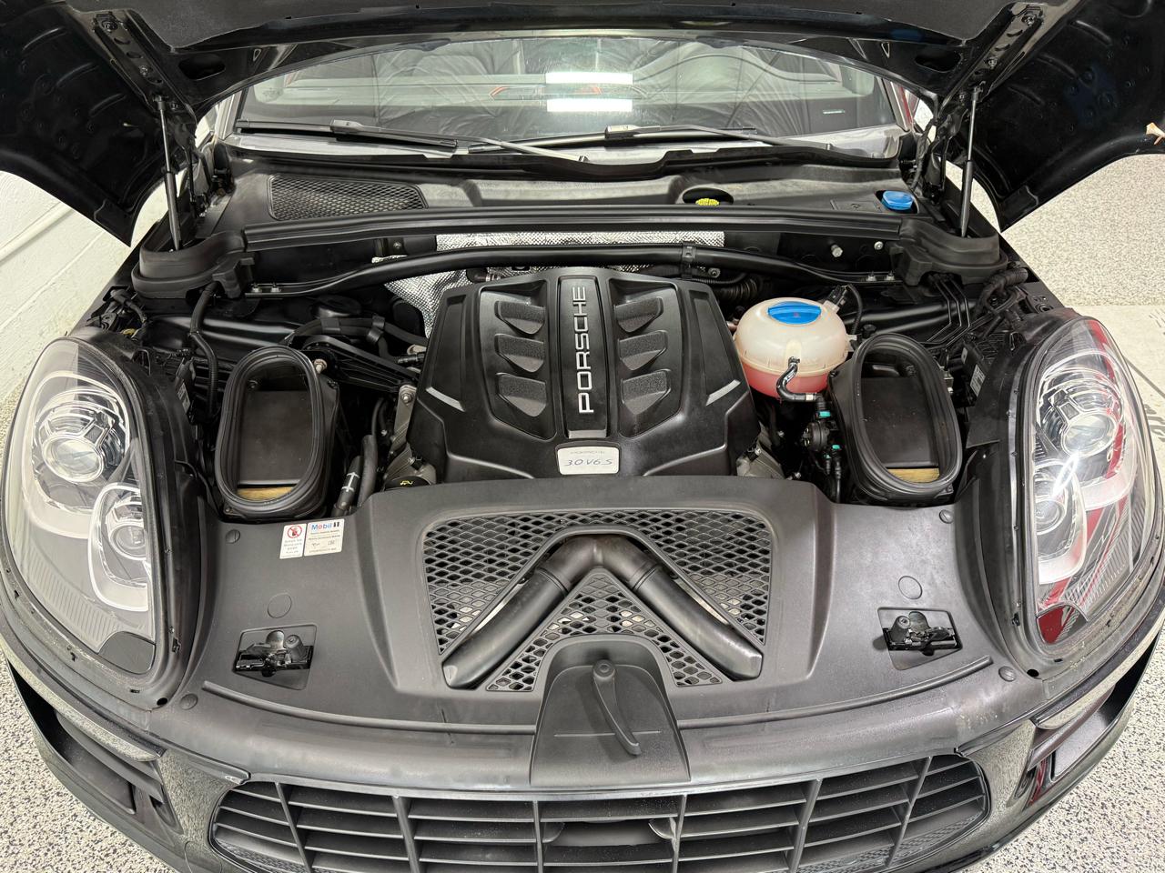 Porsche Macan  2018