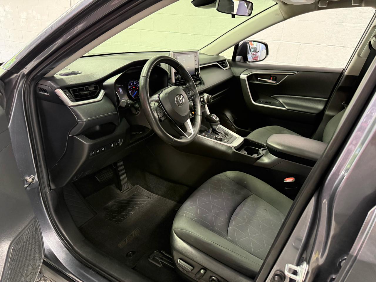 Toyota RAV4  2021