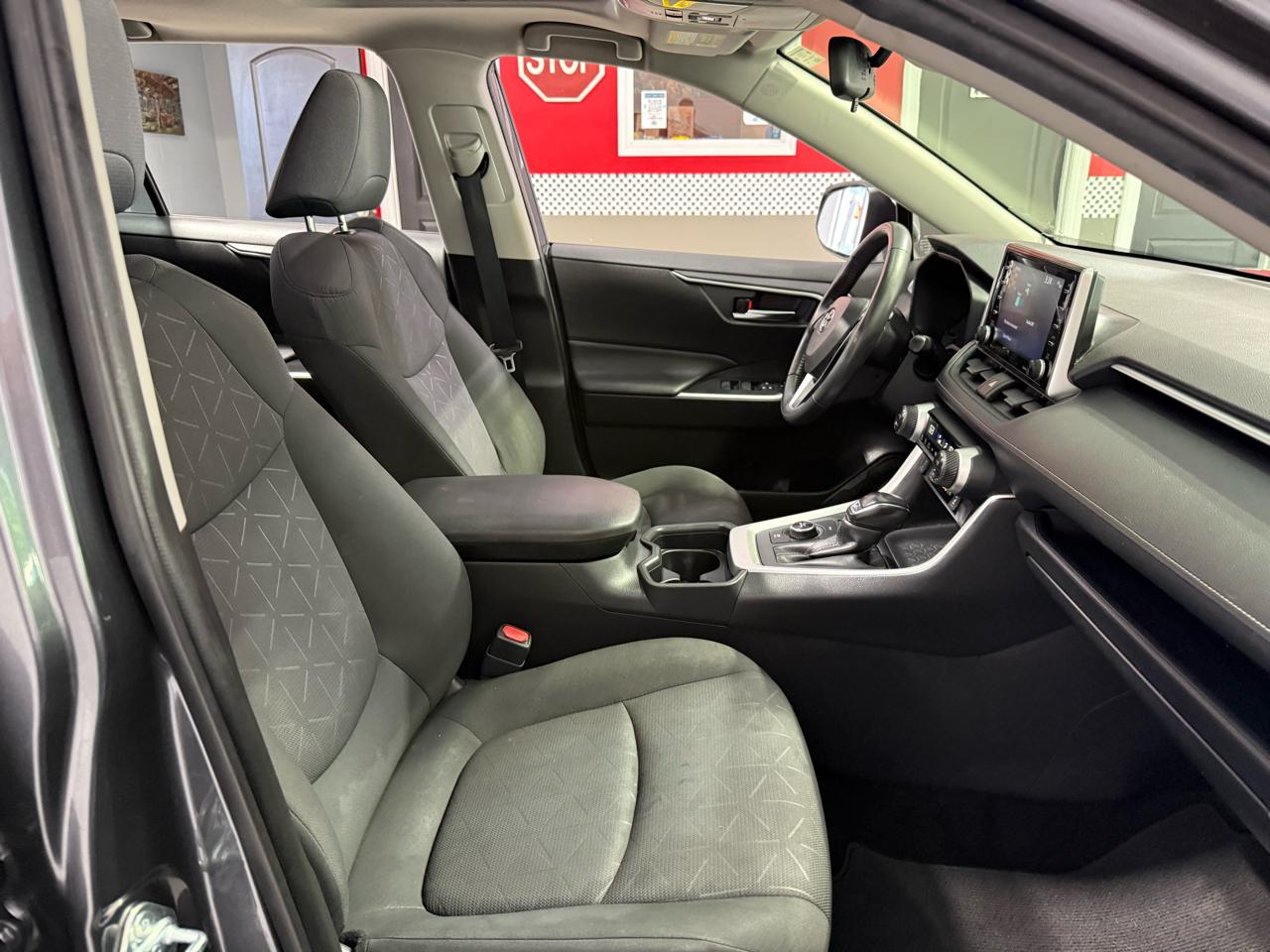 Toyota RAV4  2021