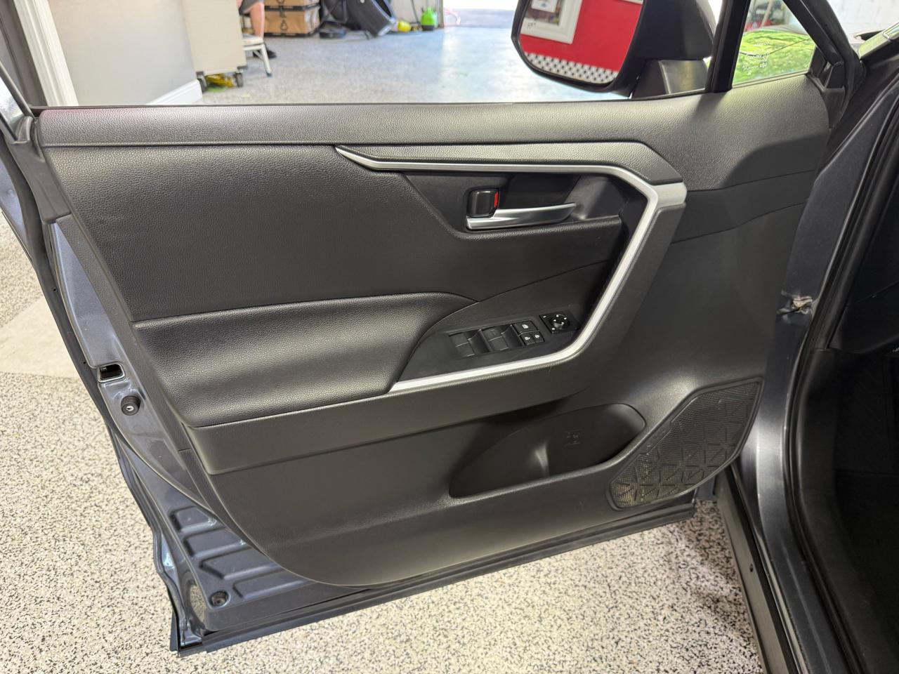 Toyota RAV4  2021